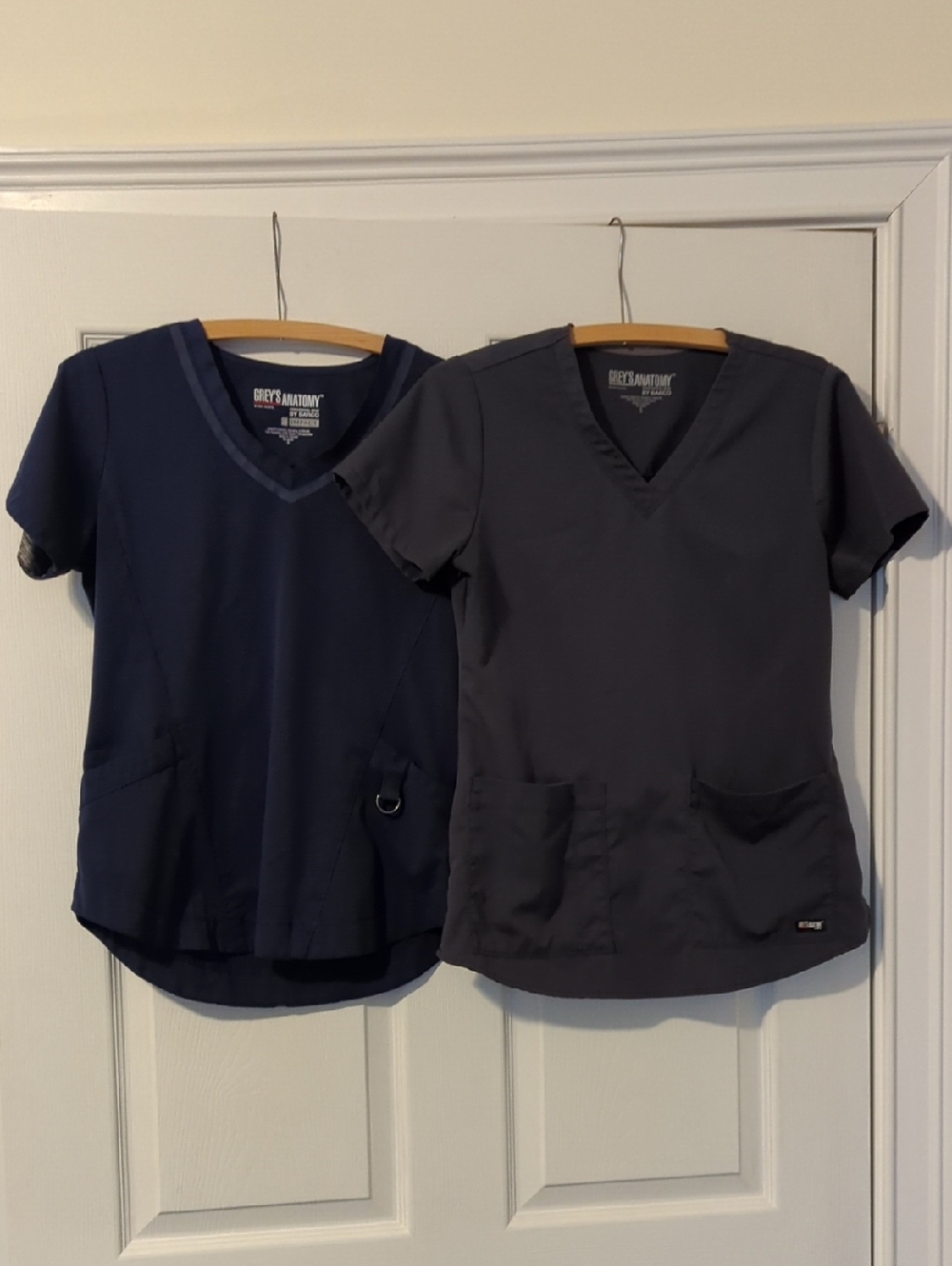 Grey's Anatomy Women's Small Scrub Tops in Navy and Grey